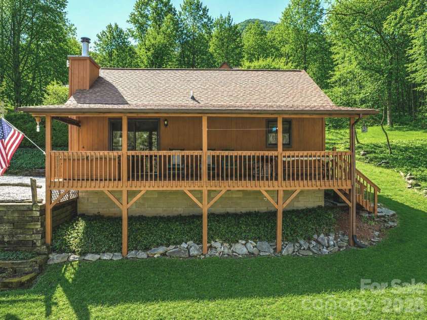 46 Stump Lane, Maggie Valley, NC 28751.  MLS# CAR4361955, YatesRealty ID 42070. 
