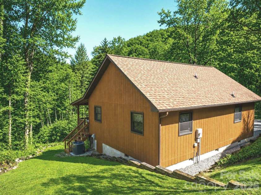 46 Stump Lane, Maggie Valley, NC 28751.  MLS# CAR4361955, YatesRealty ID 42070. 