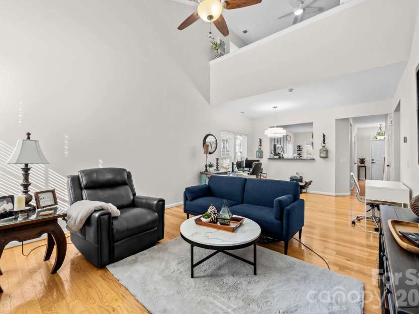 608 Bayou Circle, Clover, SC 29710.  MLS# CAR4404324, YatesRealty ID 42071. Vaulted livingroom