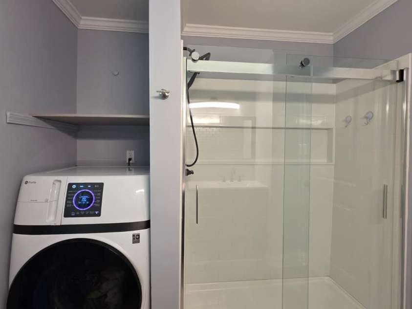 1501 VANCOUVER Drive, Charlotte, NC 28213.  MLS# CAR4408865, YatesRealty ID 42072. 