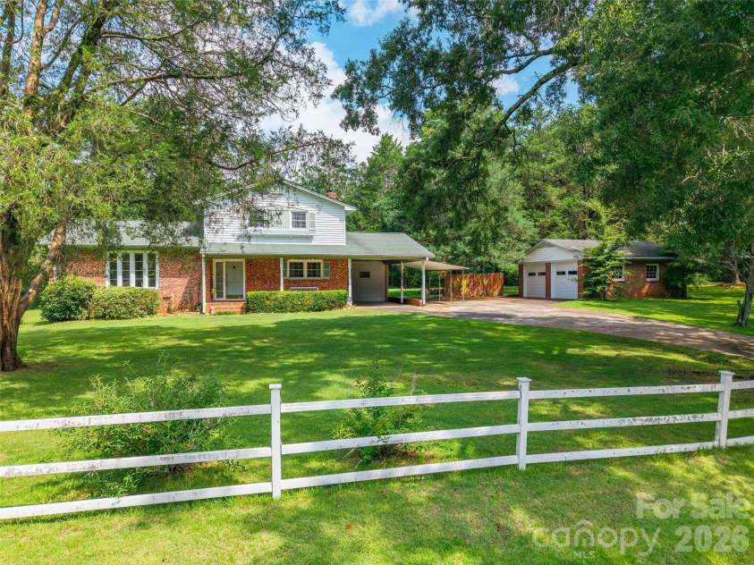 752 Cedar Lane, Chester, SC 29706.  MLS# CAR4411545, YatesRealty ID 42074. 