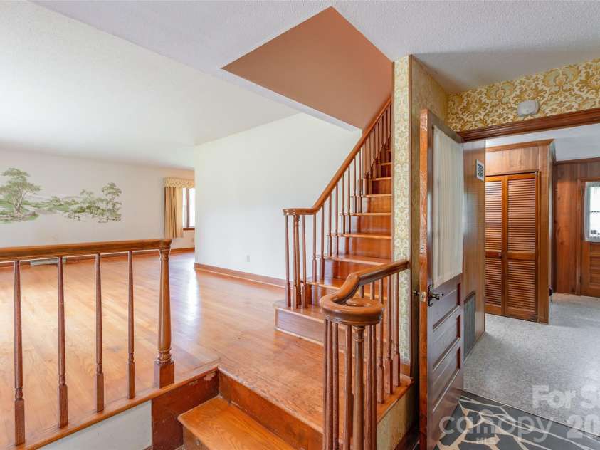 752 Cedar Lane, Chester, SC 29706.  MLS# CAR4411545, YatesRealty ID 42074. 