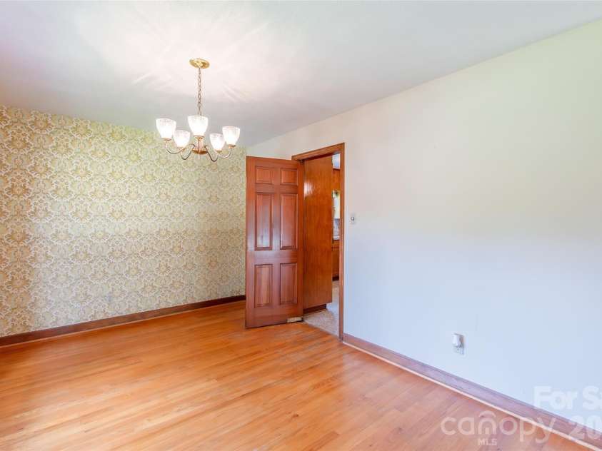 752 Cedar Lane, Chester, SC 29706.  MLS# CAR4411545, YatesRealty ID 42074. 