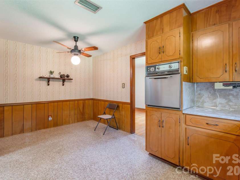 752 Cedar Lane, Chester, SC 29706.  MLS# CAR4411545, YatesRealty ID 42074. 