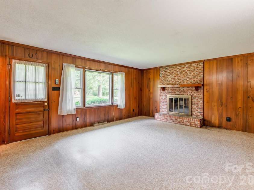 752 Cedar Lane, Chester, SC 29706.  MLS# CAR4411545, YatesRealty ID 42074. 