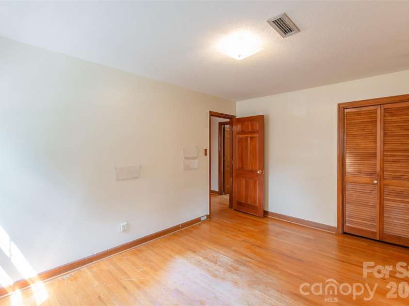 752 Cedar Lane, Chester, SC 29706.  MLS# CAR4411545, YatesRealty ID 42074. 