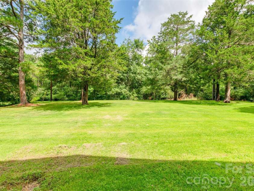 752 Cedar Lane, Chester, SC 29706.  MLS# CAR4411545, YatesRealty ID 42074. 