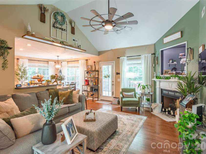 1079 Warpers Lane, Fort Mill, SC 29715.  MLS# CAR4411267, YatesRealty ID 42076. 