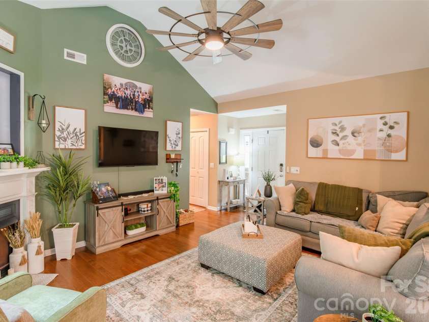 1079 Warpers Lane, Fort Mill, SC 29715.  MLS# CAR4411267, YatesRealty ID 42076. 