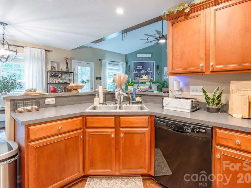 1079 Warpers Lane, Fort Mill, SC 29715.  MLS# CAR4411267, YatesRealty ID 42076. 