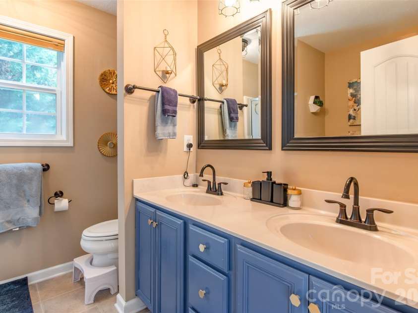 1079 Warpers Lane, Fort Mill, SC 29715.  MLS# CAR4411267, YatesRealty ID 42076. 