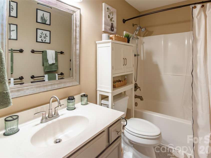 1079 Warpers Lane, Fort Mill, SC 29715.  MLS# CAR4411267, YatesRealty ID 42076. 