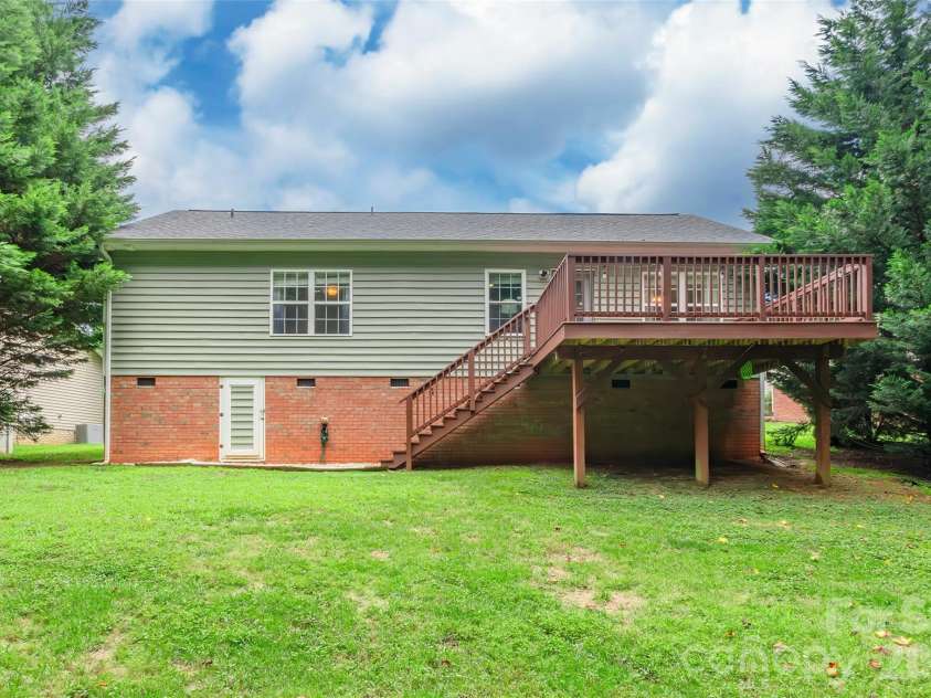 1079 Warpers Lane, Fort Mill, SC 29715.  MLS# CAR4411267, YatesRealty ID 42076. 