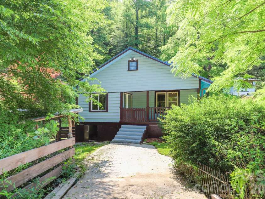 435 Mountain Cove Road, Marshall, NC 28753.  MLS# CAR4396478, YatesRealty ID 42077. 
