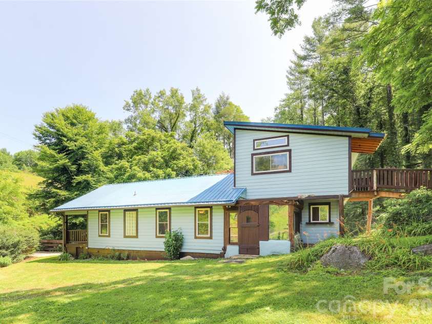 435 Mountain Cove Road, Marshall, NC 28753.  MLS# CAR4396478, YatesRealty ID 42077. 