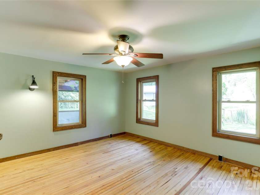 435 Mountain Cove Road, Marshall, NC 28753.  MLS# CAR4396478, YatesRealty ID 42077. 