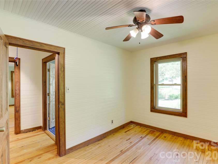 435 Mountain Cove Road, Marshall, NC 28753.  MLS# CAR4396478, YatesRealty ID 42077. 