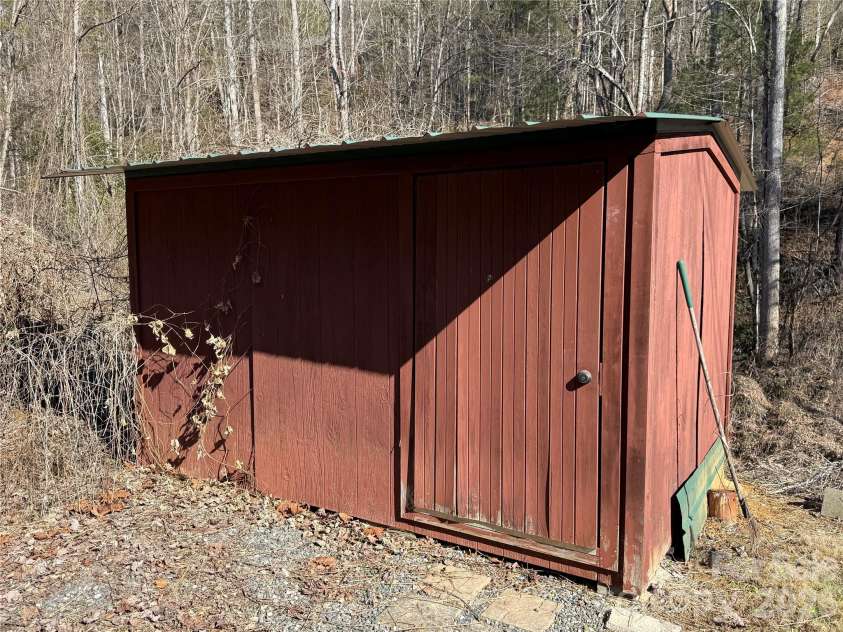 52 Supooh Lane, Sylva, NC 28779.  MLS# CAR4344694, YatesRealty ID 4208. 
