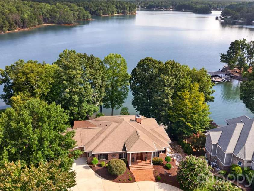 222 April Road, Troutman, NC 28166.  MLS# CAR4407181, YatesRealty ID 42082. 