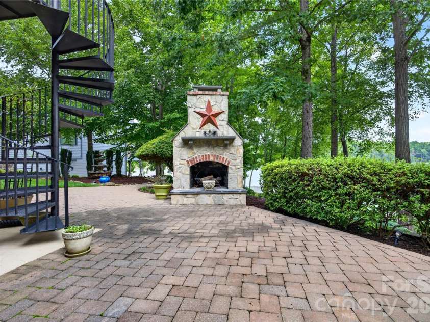 222 April Road, Troutman, NC 28166.  MLS# CAR4407181, YatesRealty ID 42082. 