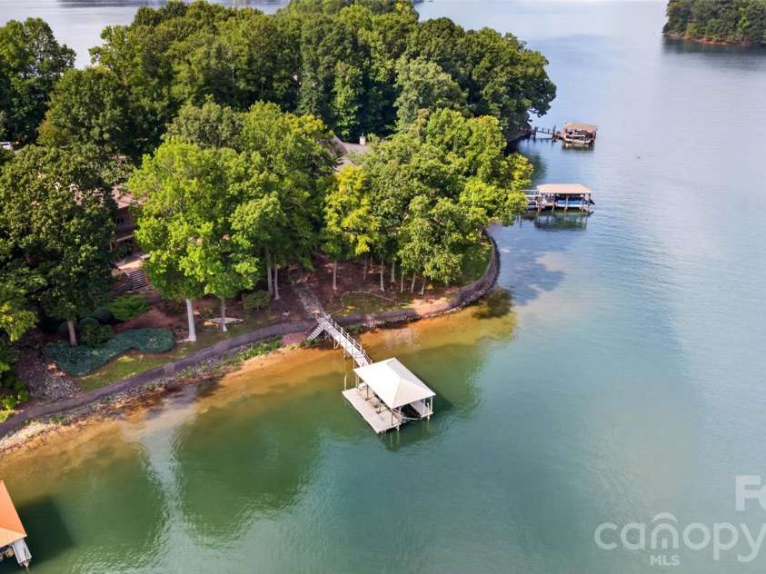 222 April Road, Troutman, NC 28166.  MLS# CAR4407181, YatesRealty ID 42082. 