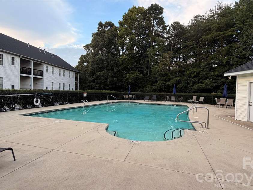 6419 Park Pond Drive, Charlotte, NC 28262.  MLS# CAR4412183, YatesRealty ID 42085. 