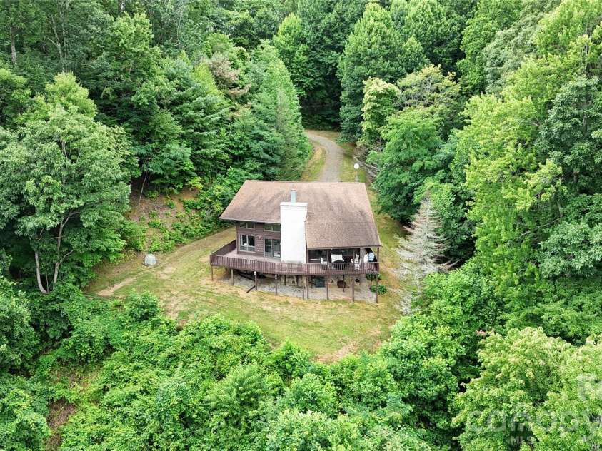 300 Buck Drive, Hot Springs, NC 28743.  MLS# CAR4404873, YatesRealty ID 42086. 