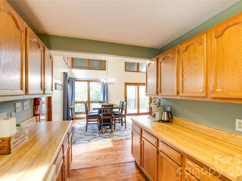 300 Buck Drive, Hot Springs, NC 28743.  MLS# CAR4404873, YatesRealty ID 42086. 