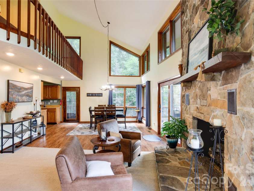 300 Buck Drive, Hot Springs, NC 28743.  MLS# CAR4404873, YatesRealty ID 42086. 