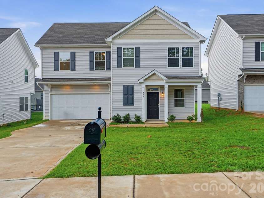 220 Lee Street, Shelby, NC 28150.  MLS# CAR4411074, YatesRealty ID 42087. 