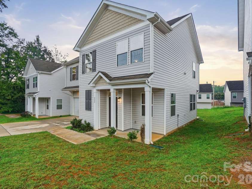 220 Lee Street, Shelby, NC 28150.  MLS# CAR4411074, YatesRealty ID 42087. 