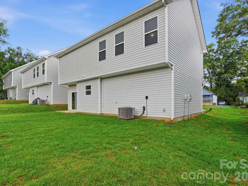 220 Lee Street, Shelby, NC 28150.  MLS# CAR4411074, YatesRealty ID 42087. 