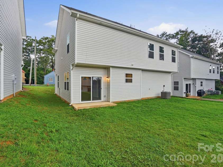 220 Lee Street, Shelby, NC 28150.  MLS# CAR4411074, YatesRealty ID 42087. 