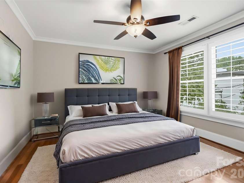 2013 Chesterfield Avenue, Charlotte, NC 28205.  MLS# CAR4411248, YatesRealty ID 42088. 