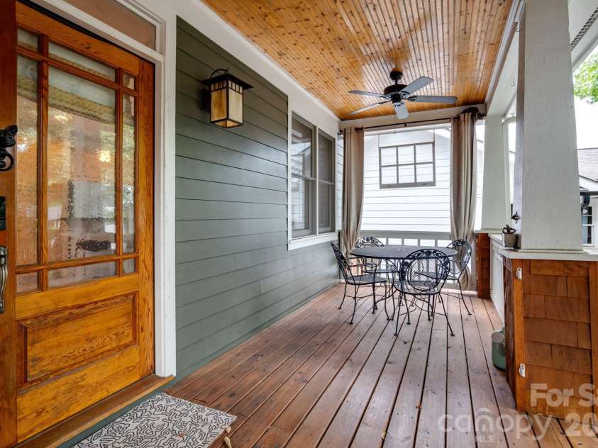 2013 Chesterfield Avenue, Charlotte, NC 28205.  MLS# CAR4411248, YatesRealty ID 42088. 