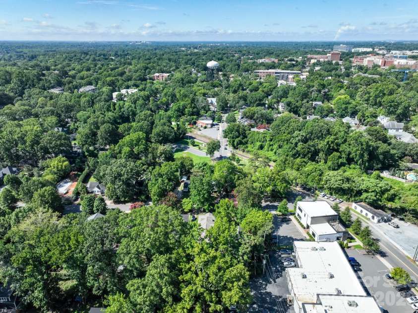 2013 Chesterfield Avenue, Charlotte, NC 28205.  MLS# CAR4411248, YatesRealty ID 42088. 