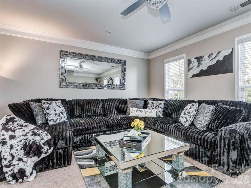 2074 Ayrsley Town Boulevard, Charlotte, NC 28273.  MLS# CAR4406409, YatesRealty ID 42089. 