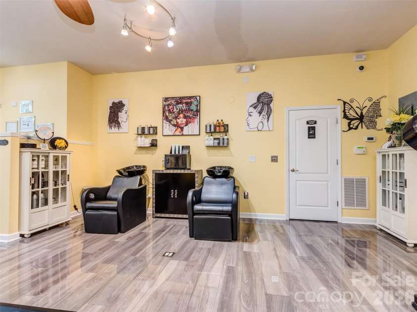 2074 Ayrsley Town Boulevard, Charlotte, NC 28273.  MLS# CAR4406409, YatesRealty ID 42089. 