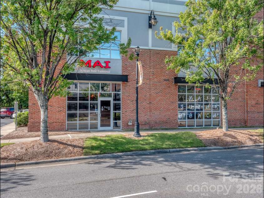 2074 Ayrsley Town Boulevard, Charlotte, NC 28273.  MLS# CAR4406409, YatesRealty ID 42089. 