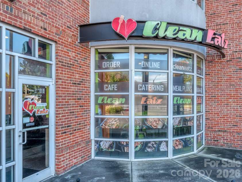 2074 Ayrsley Town Boulevard, Charlotte, NC 28273.  MLS# CAR4406409, YatesRealty ID 42089. 