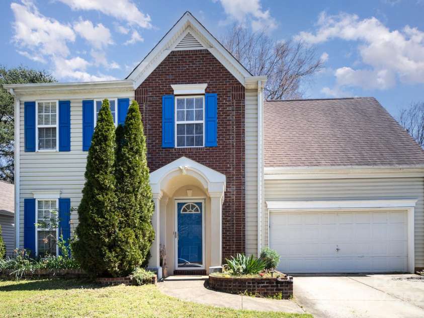 14525 Arbor Ridge Drive, Charlotte, NC 28273.  MLS# CAR4239487, YatesRealty ID 4209. 