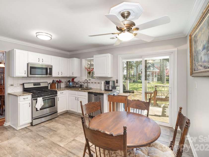 14525 Arbor Ridge Drive, Charlotte, NC 28273.  MLS# CAR4239487, YatesRealty ID 4209. 