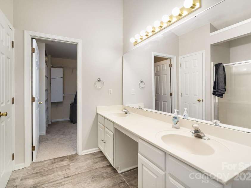 14525 Arbor Ridge Drive, Charlotte, NC 28273.  MLS# CAR4239487, YatesRealty ID 4209. 