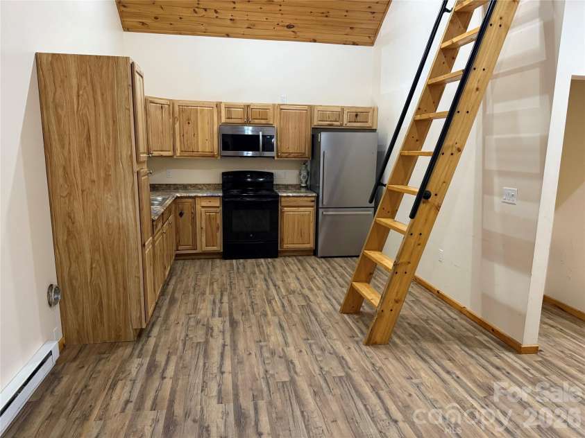 24 Supooh Lane, Sylva, NC 28779.  MLS# CAR4345879, YatesRealty ID 4209. 