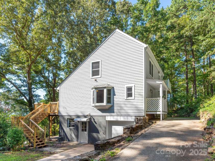 3 Crabapple Lane, Candler, NC 28715.  MLS# CAR4296482, YatesRealty ID 4209. 