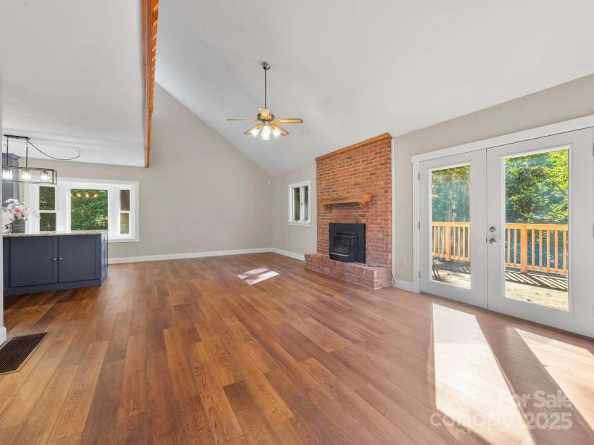 3 Crabapple Lane, Candler, NC 28715.  MLS# CAR4296482, YatesRealty ID 4209. 