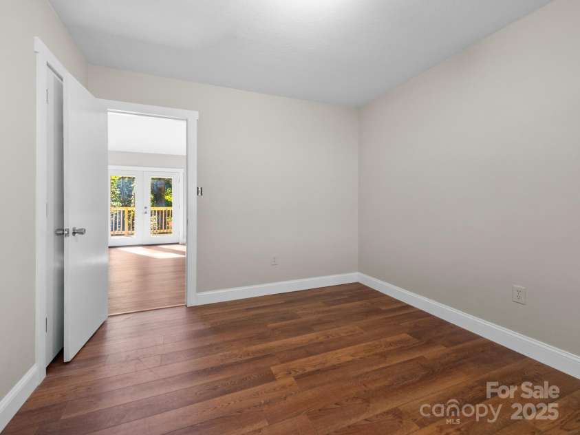 3 Crabapple Lane, Candler, NC 28715.  MLS# CAR4296482, YatesRealty ID 4209. 