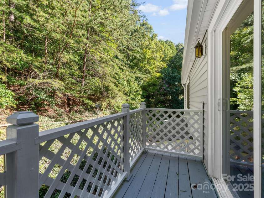 3 Crabapple Lane, Candler, NC 28715.  MLS# CAR4296482, YatesRealty ID 4209. 