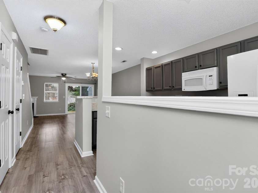 10866 Holly Ridge Boulevard, Charlotte, NC 28216.  MLS# CAR4401708, YatesRealty ID 42090. 