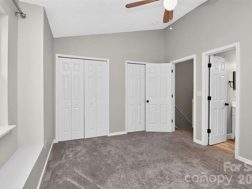 10866 Holly Ridge Boulevard, Charlotte, NC 28216.  MLS# CAR4401708, YatesRealty ID 42090. 